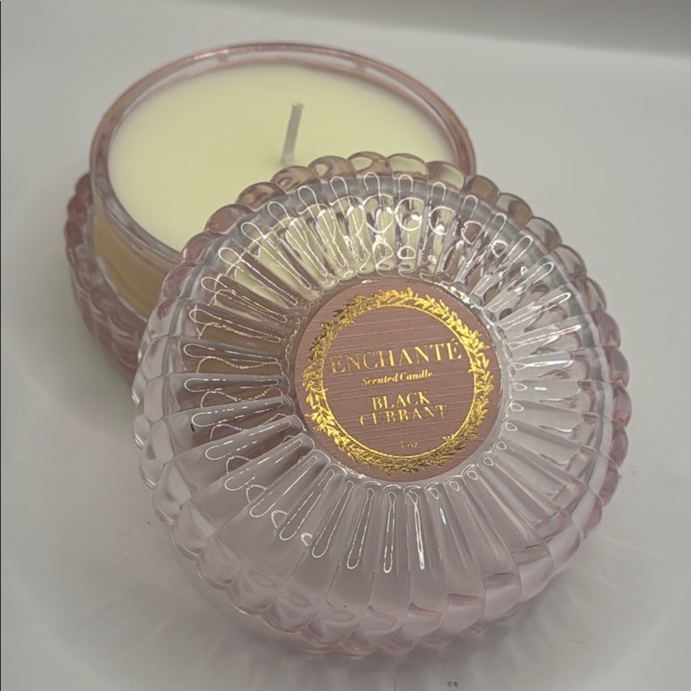 Enchante black currant candle 4 0z